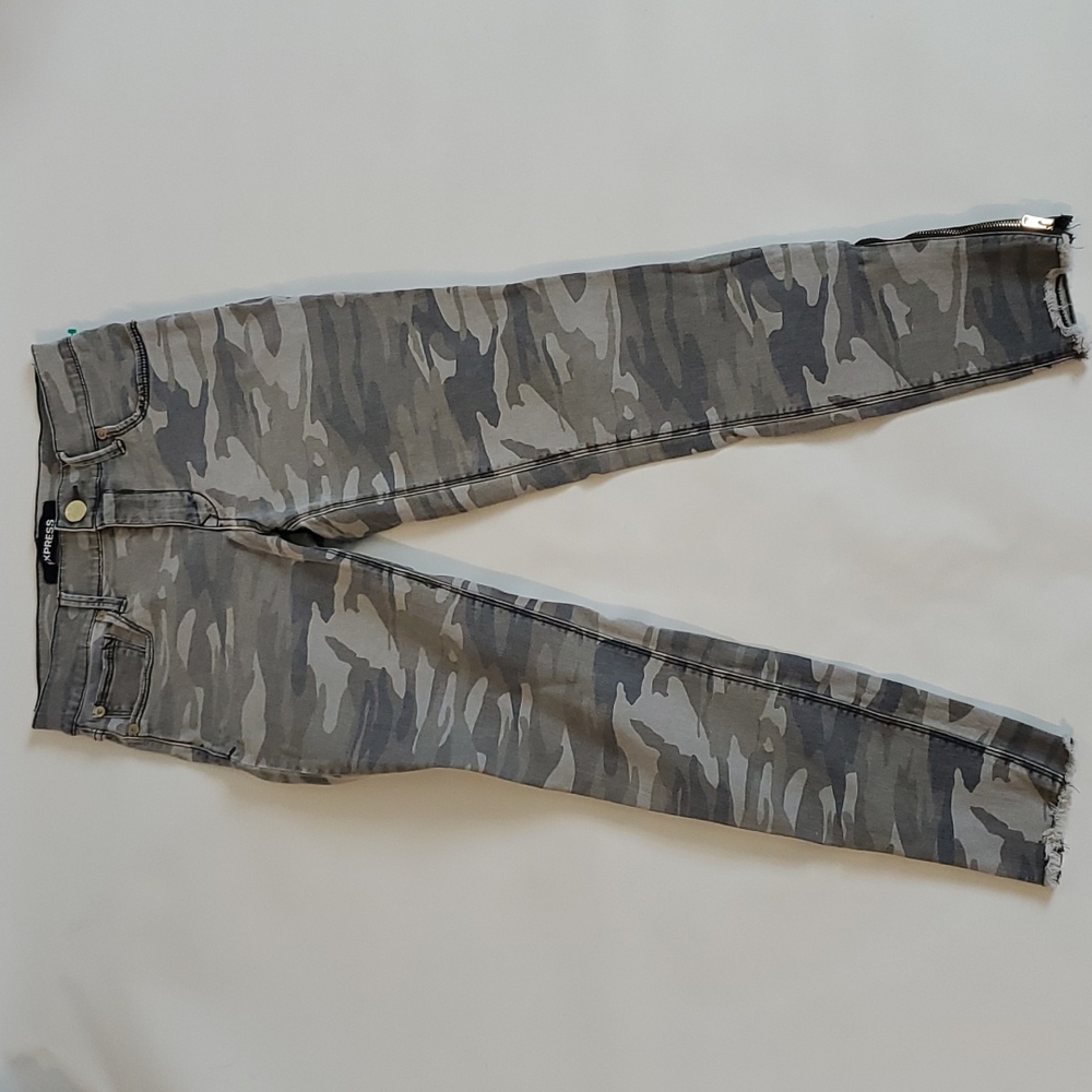 EXPRESS JEANS
